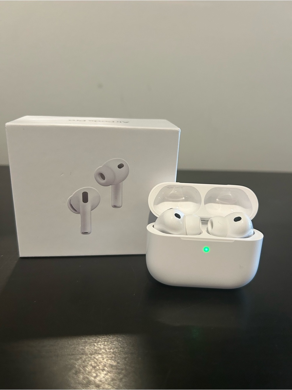 Apple AirPods Pro Wireless Earbuds with Charging Case - White AirPods 3rd gen